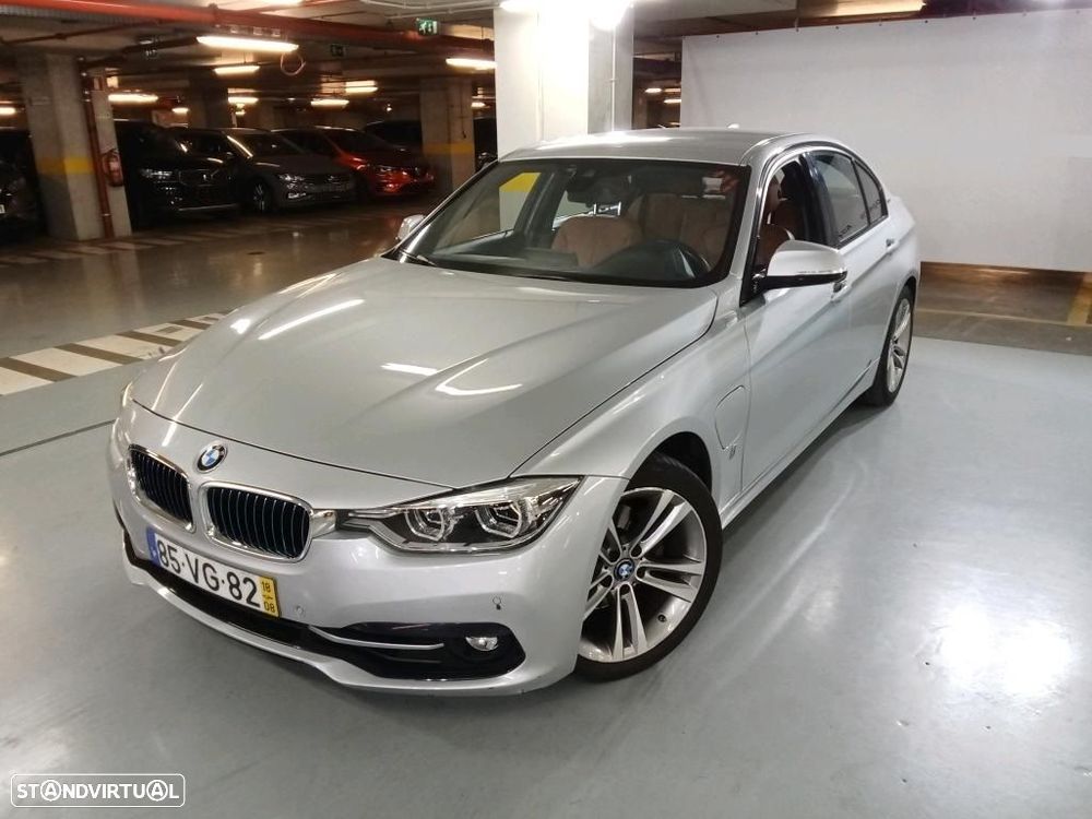 BMW 330 e iPerformance Line Sport - 2