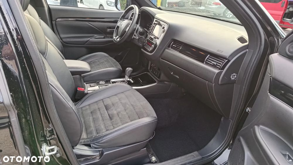 Mitsubishi Outlander 2.0 4WD CVT Active+ - 20