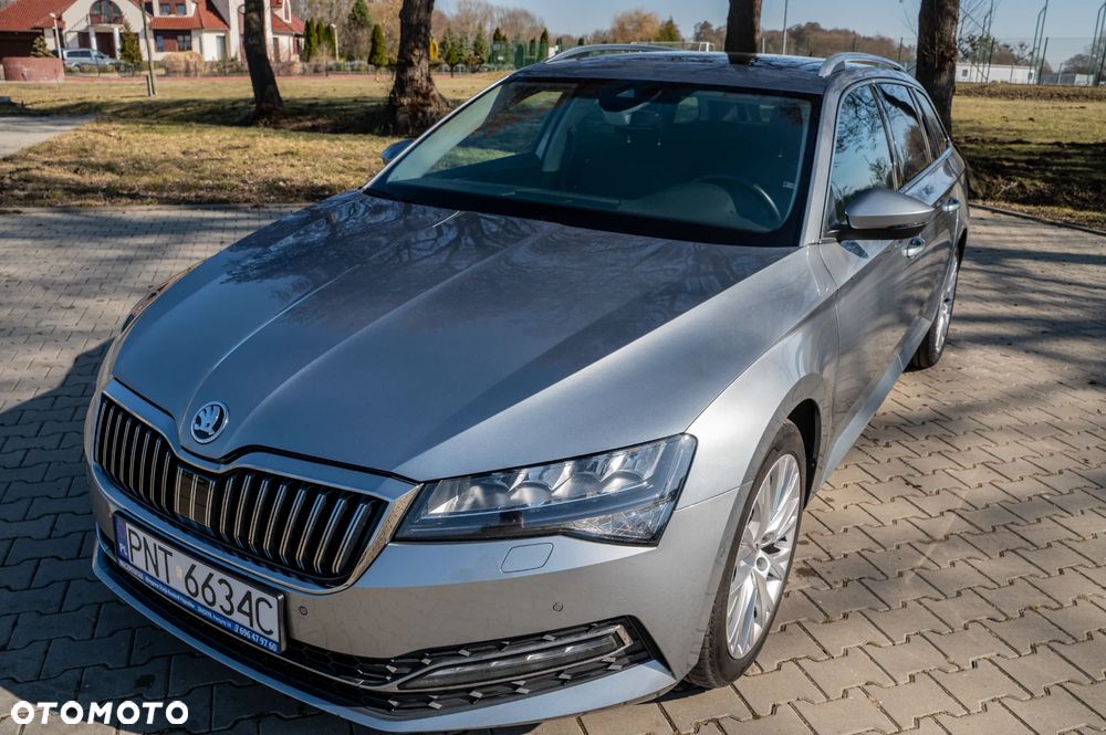 Skoda Superb 2.0 TDI DSG Premium Edition - 25