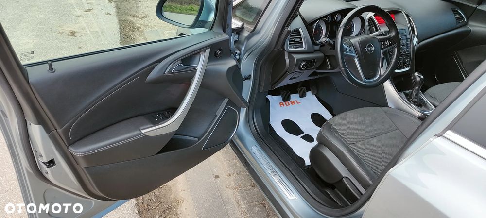 Opel Astra 1.6 Cosmo - 26