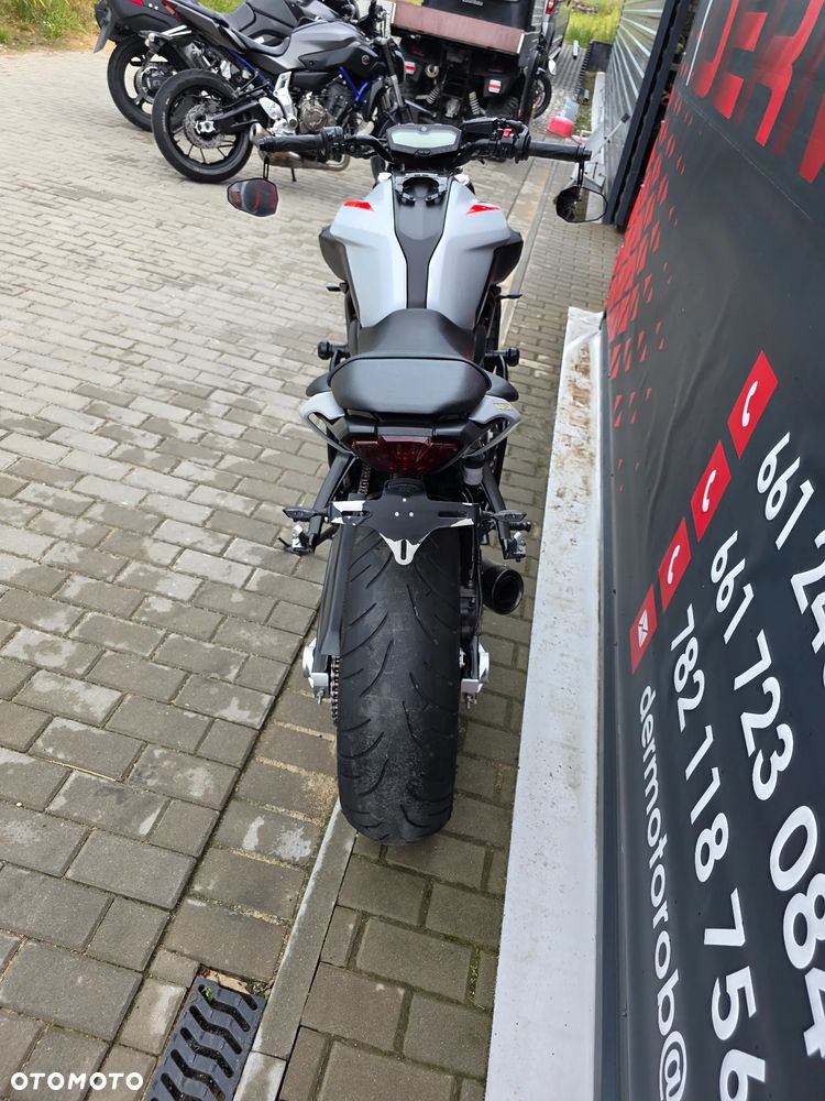 Yamaha MT - 8