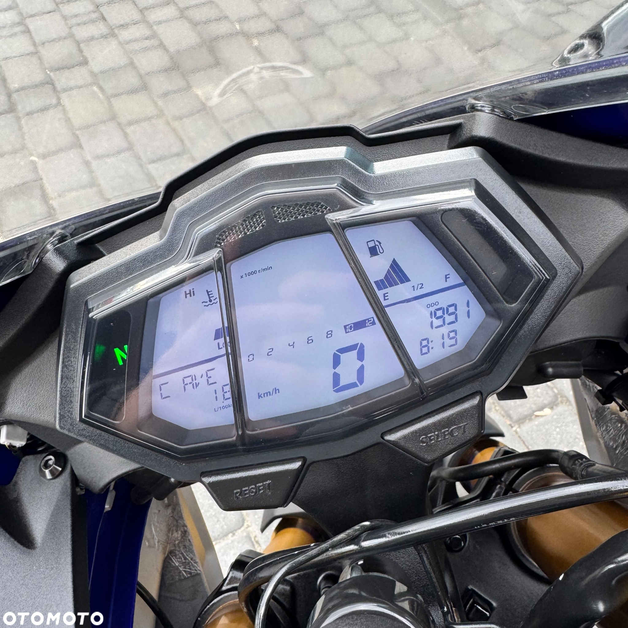 Yamaha YZF - 21