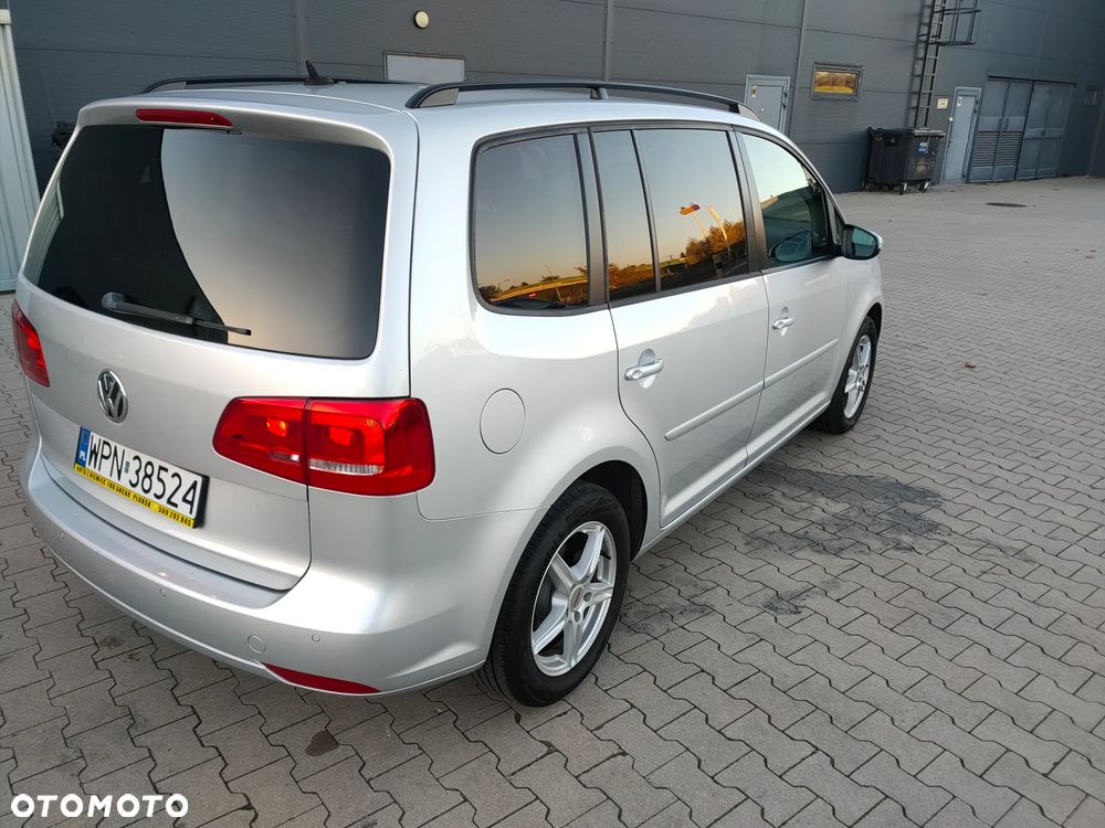 Volkswagen Touran - 14