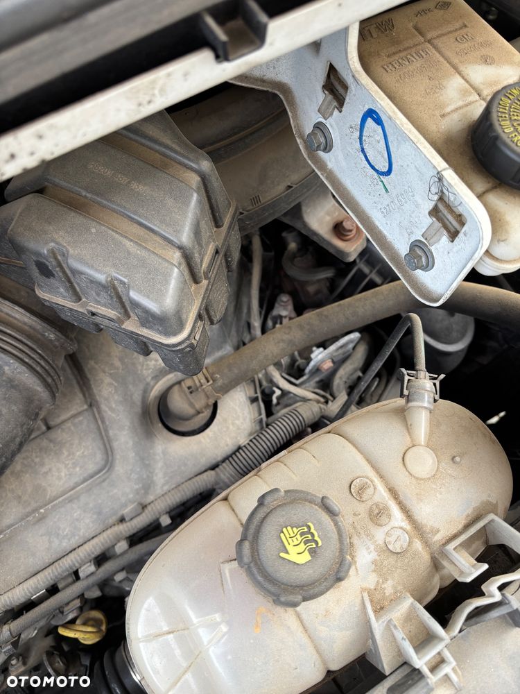 Renault Trafic - 15