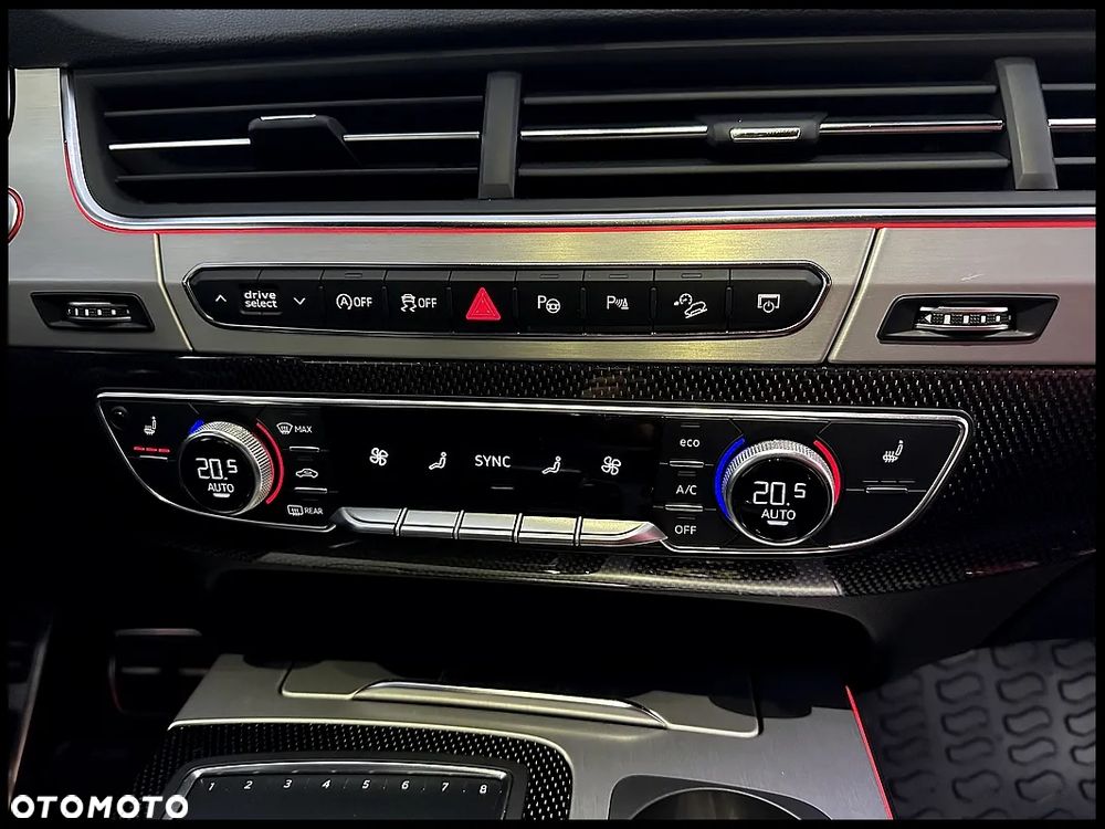 Audi SQ7 4.0 TDI Quattro Tiptr - 32