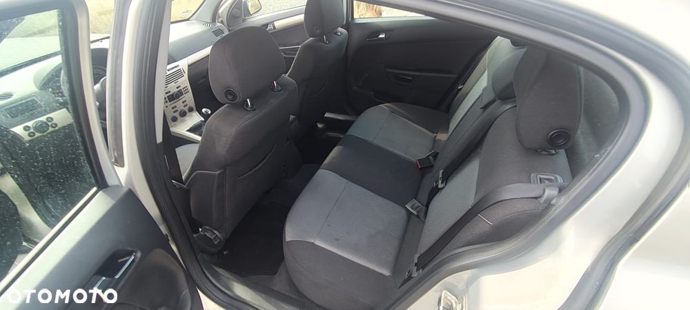 Opel Astra 1.6 Edition - 11