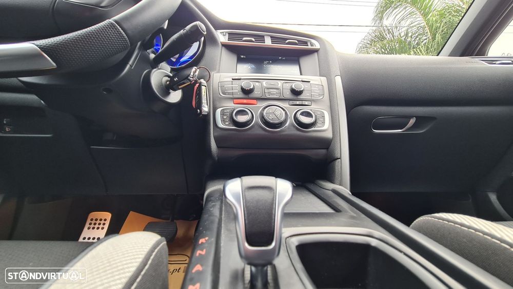 Citroën DS4 1.6 e-HDi So Chic ETG6 - 19