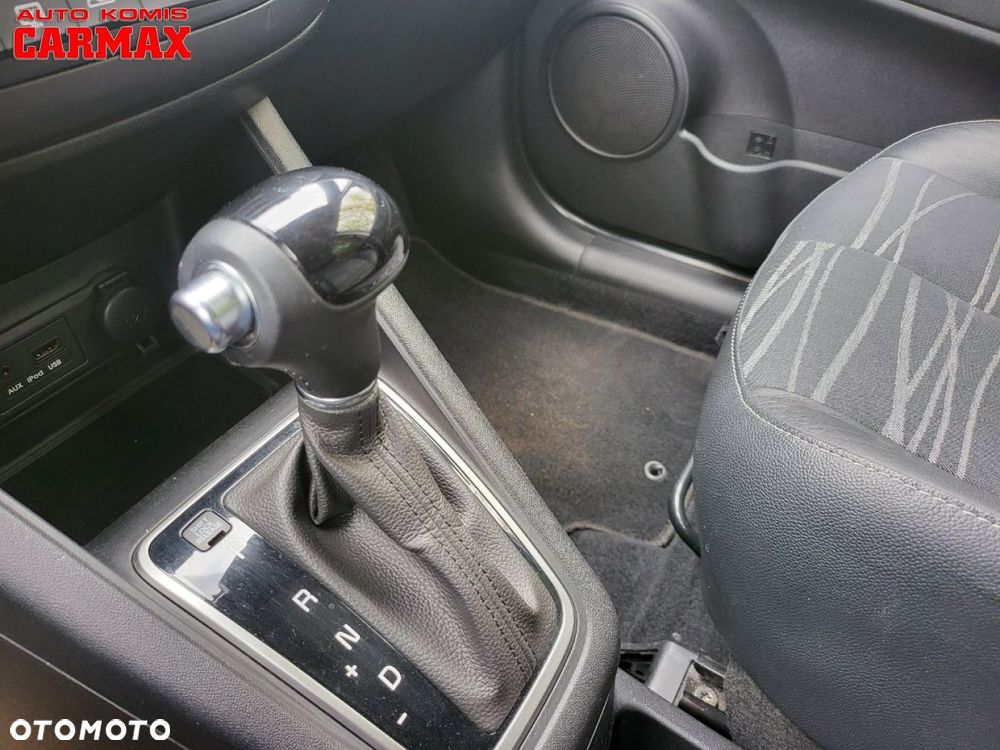 Kia Venga - 24