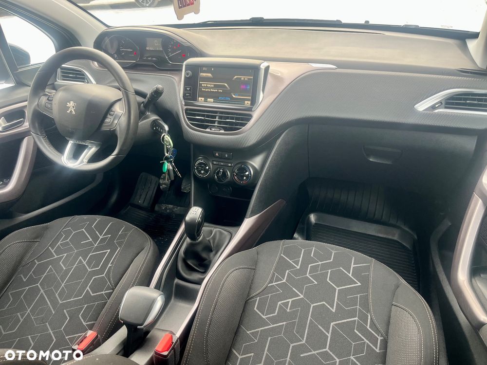 Peugeot 2008 1.2 Pure Tech Active S&S - 9