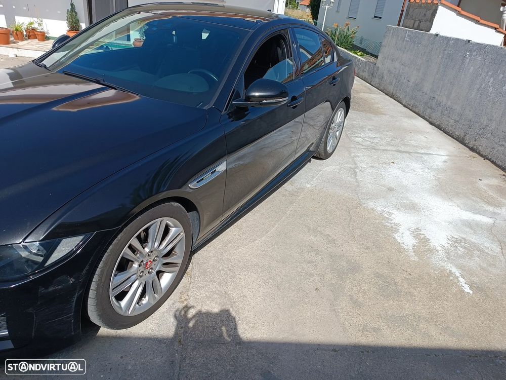 Jaguar XE 20d Prestige - 5
