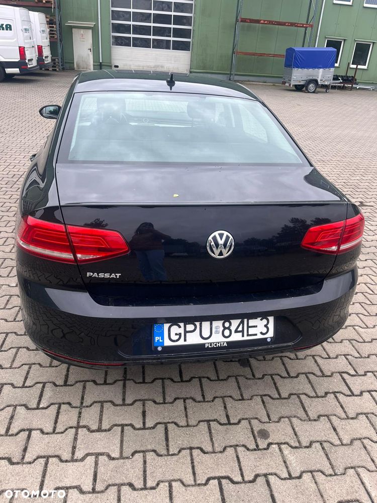 Volkswagen Passat 2.0 TDI SCR Trendline - 3