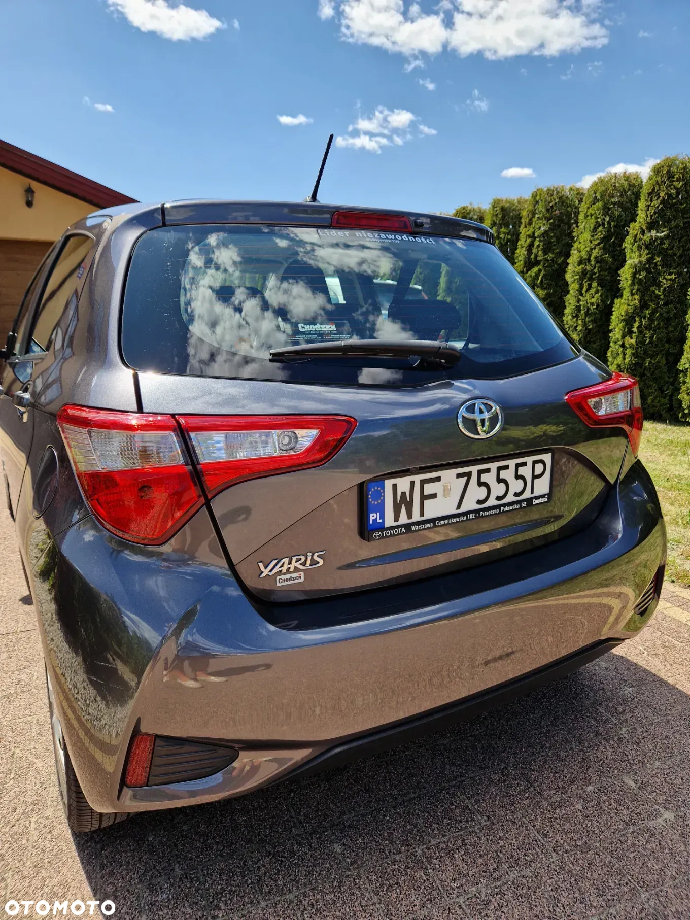 Toyota Yaris 1.5 Premium - 4