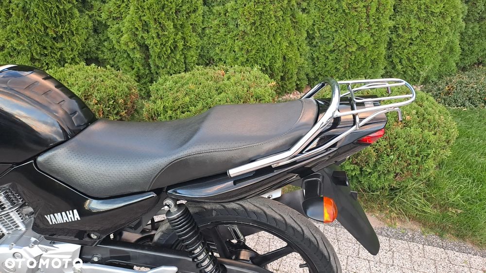 Yamaha YBR - 27