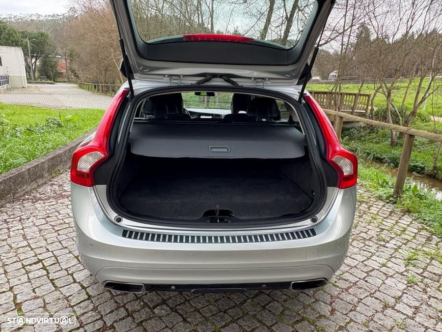 Volvo V60 2.4 D6 Summum AWD Phev - 14