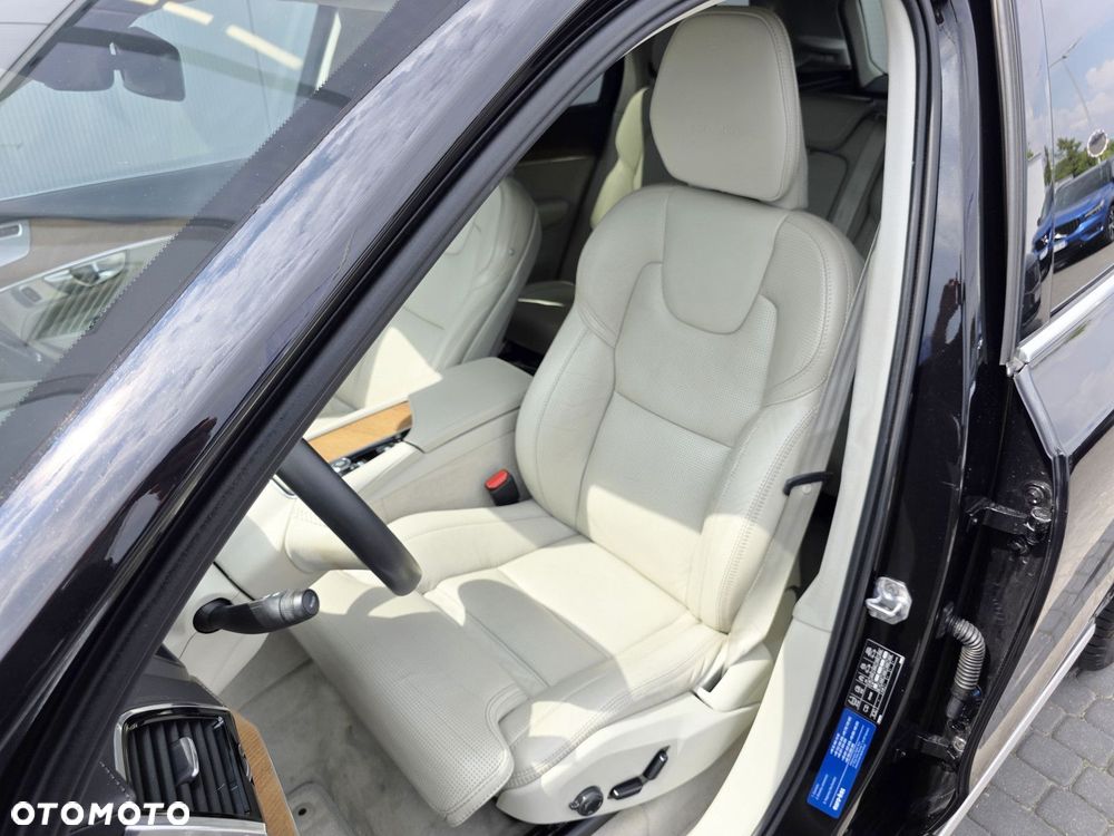 Volvo XC 90 - 13