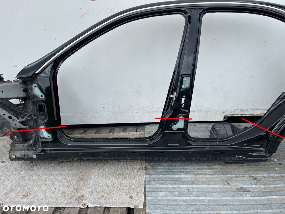 Prog lewy poszycie progu lewe Mercedes W204 SEDAN 040U C040 czarny ORG - 1