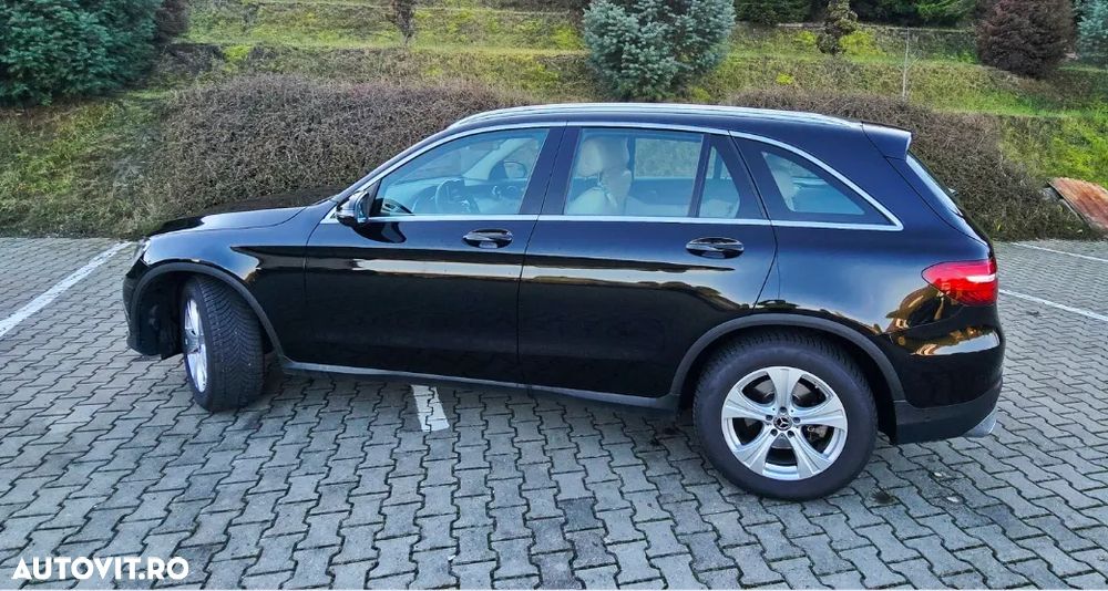 Mercedes-Benz GLC - 21