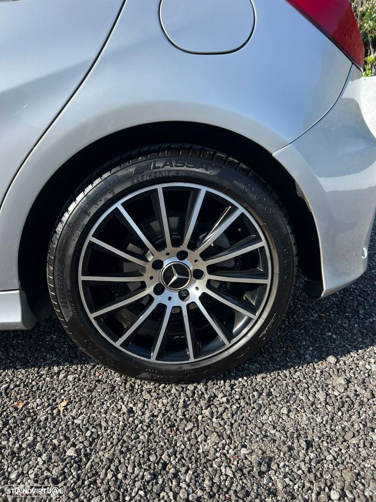 Mercedes-Benz A 180 d AMG Line - 14