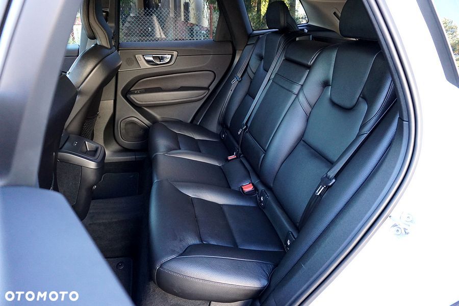 Volvo XC 60 T5 Geartronic RDesign - 23