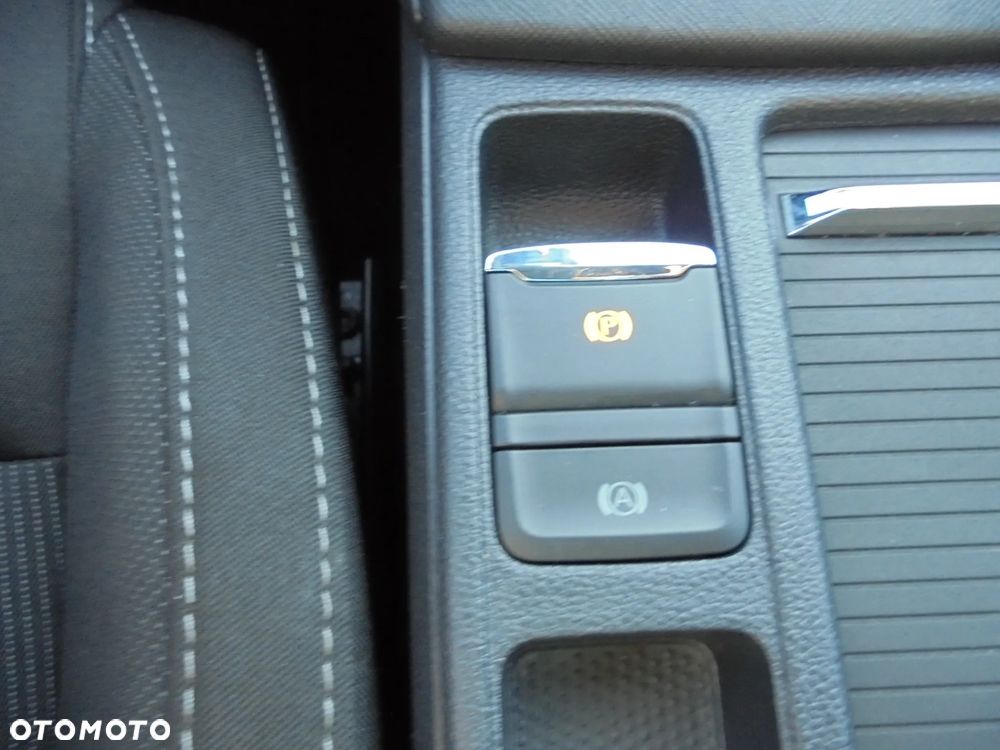 Skoda Octavia 2.0 TDI DSG Sportline - 20