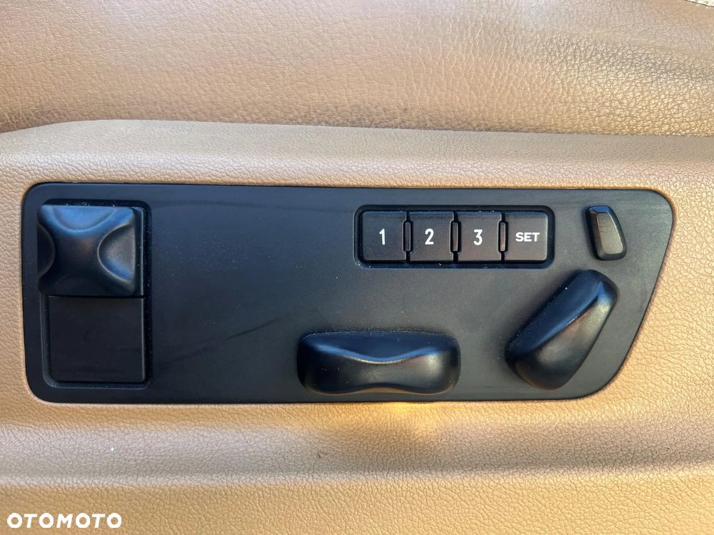 Porsche Cayenne - 14