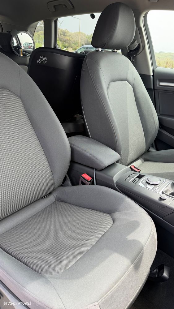 Audi A3 Sportback 30 TDI Design - 11