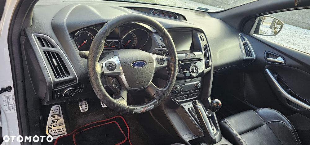 Ford Focus 2.0 EcoBoost ST - 6