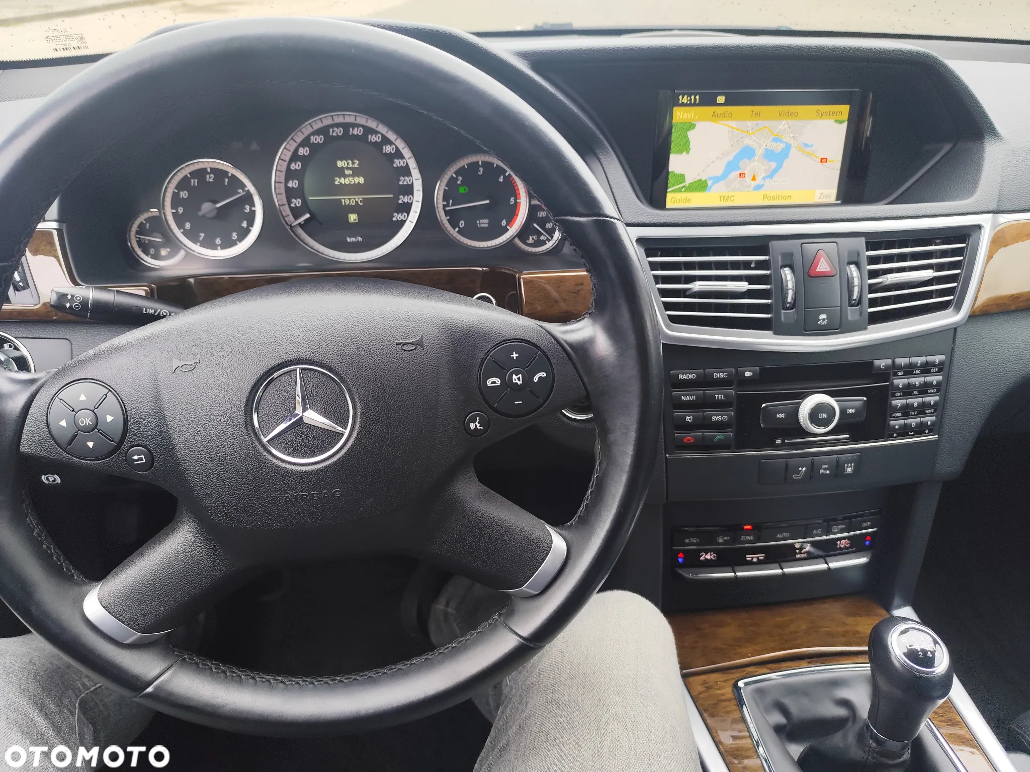 Mercedes-Benz Klasa E 200 CDI BlueEff Elegance - 14