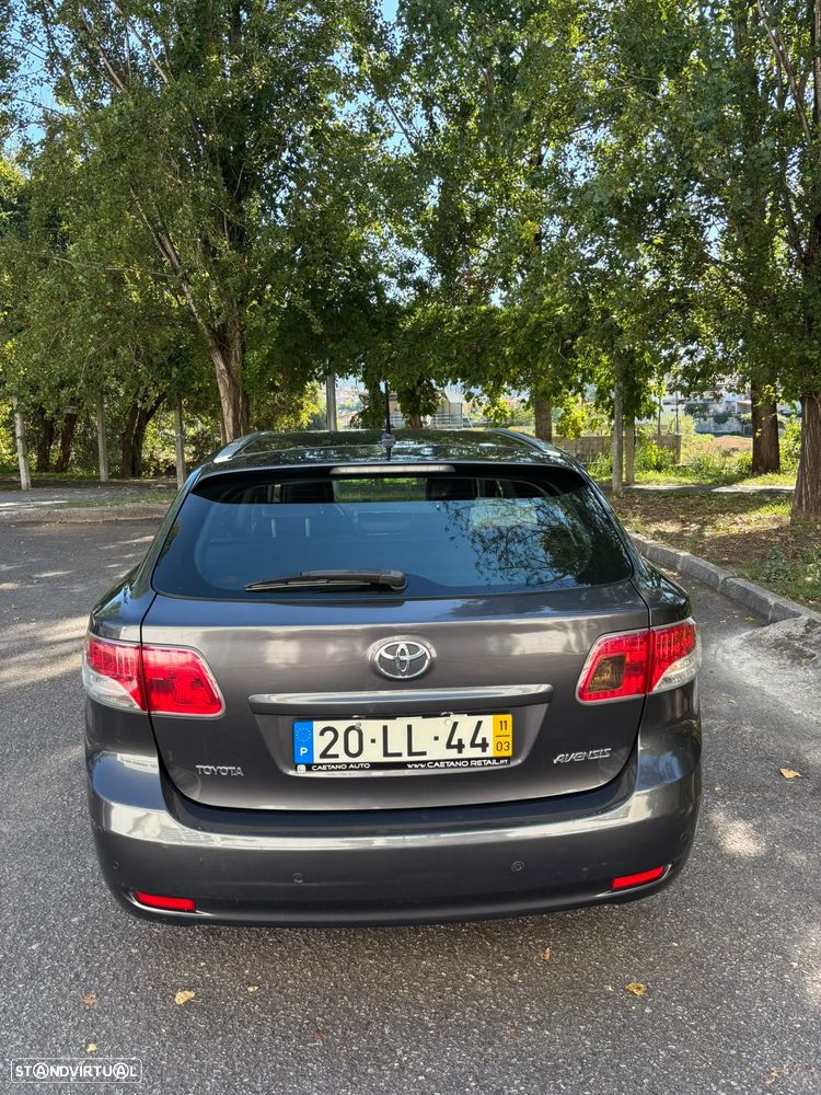 Toyota Avensis SW - 21