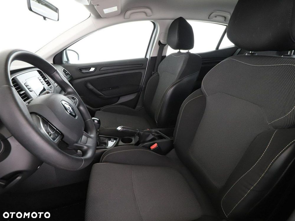 Renault Megane ENERGY TCe 100 LIFE - 9