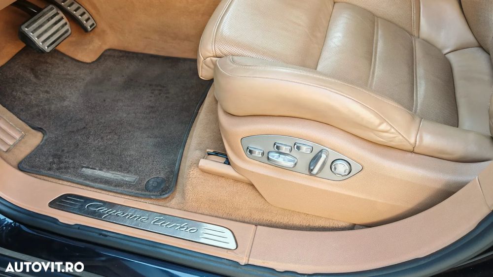 Porsche Cayenne Turbo - 8