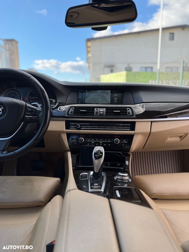 BMW Seria 5 520d - 12