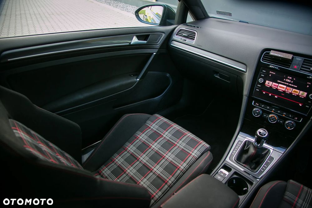 Volkswagen Golf GTI 2.0 TSI OPF Performance - 20