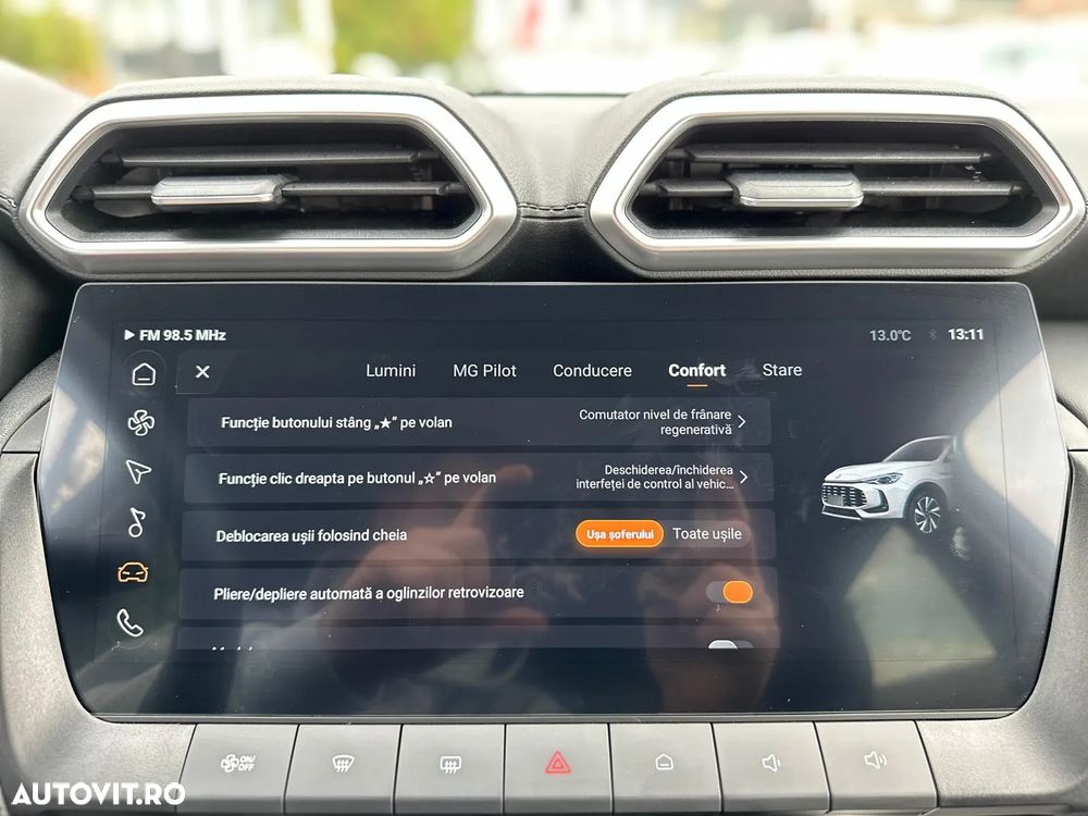 MG ZS HEV Hybrid+ Luxury - 18