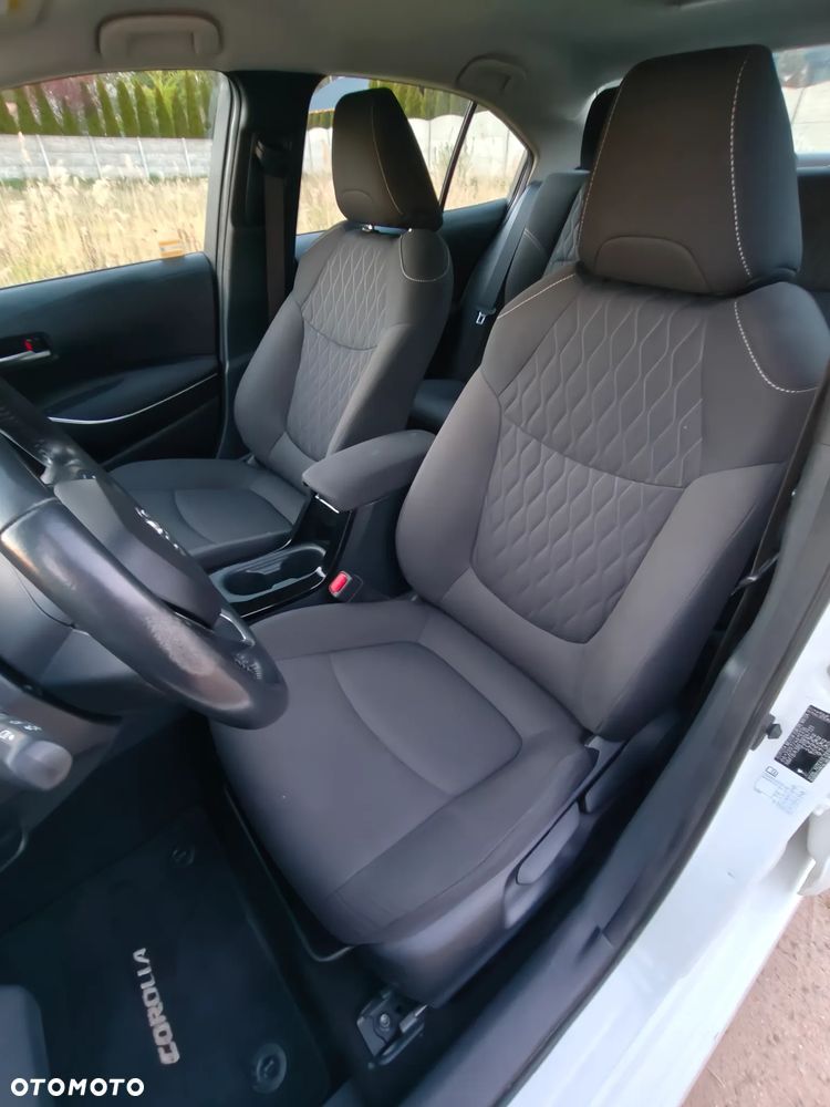 Toyota Corolla - 11