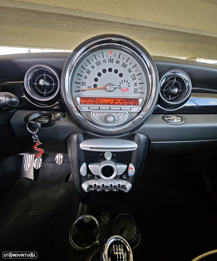 MINI Cabrio Cooper S - 11
