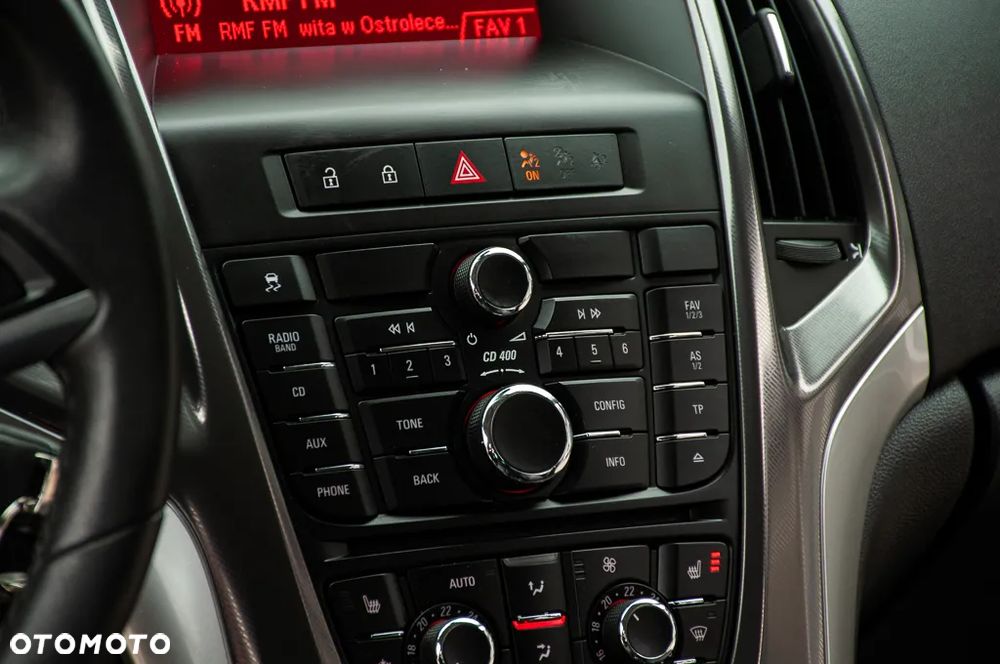 Opel Astra 1.6 Turbo Edition - 29