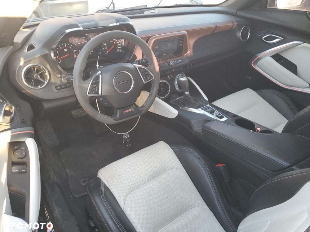 Chevrolet Camaro - 2