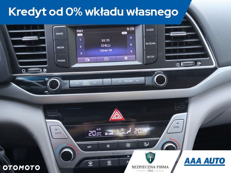 Hyundai Elantra - 14