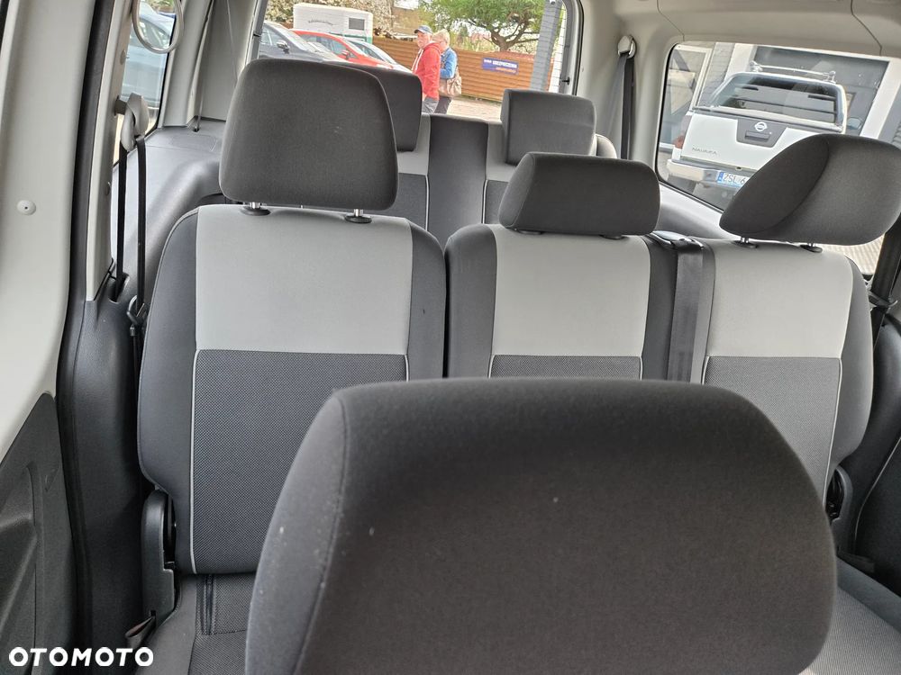 Volkswagen Caddy Comfortline - 15