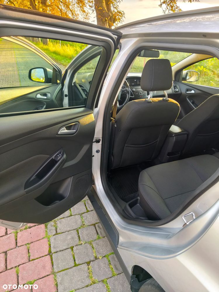 Ford Focus - 25