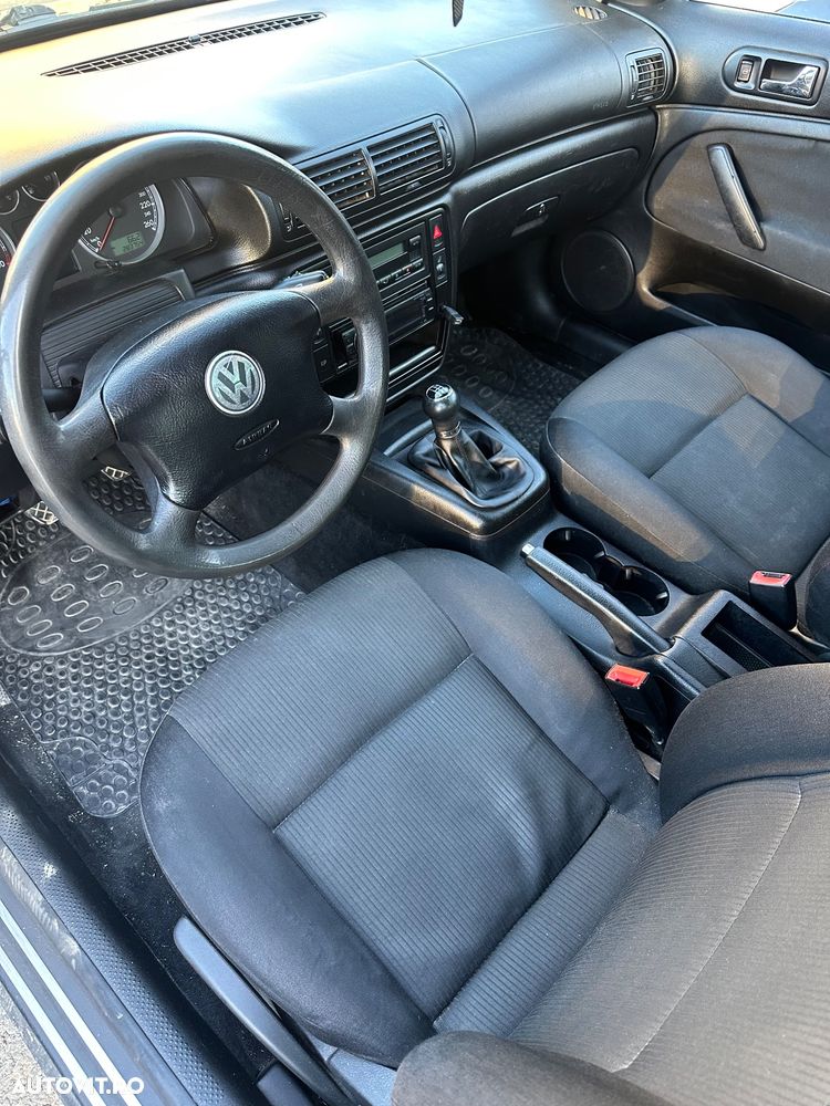 Volkswagen Passat 1.9 TDI Comfortline - 6