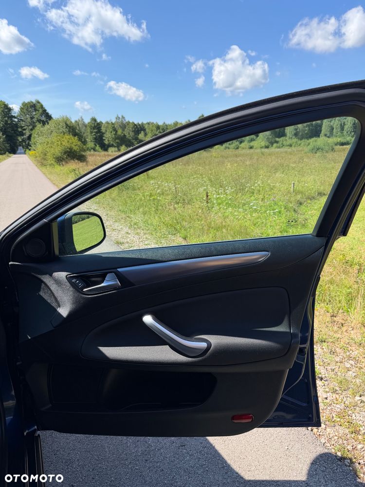 Ford Mondeo 2.0 TDCi Titanium X - 25