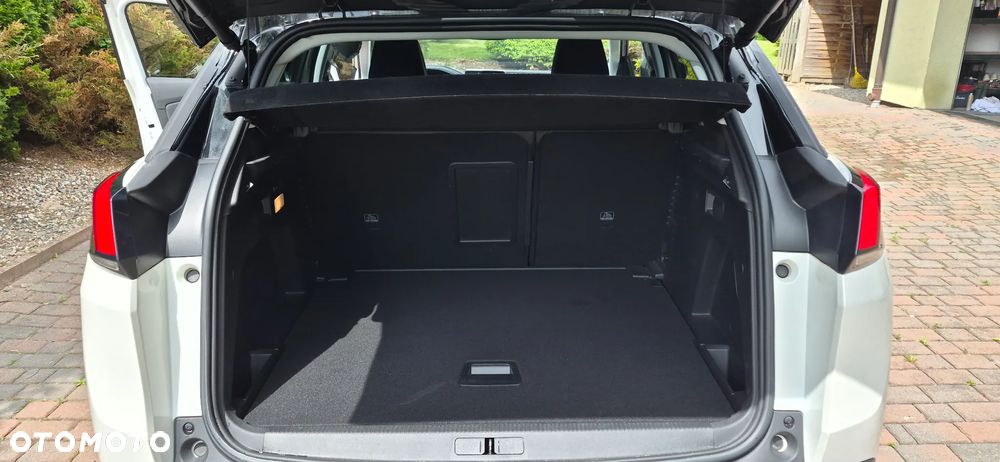 Peugeot 3008 1.2 PureTech GPF Allure S&S - 6