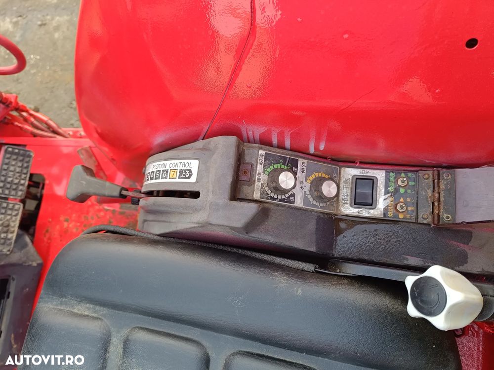 Mitsubishi MT24 - 12