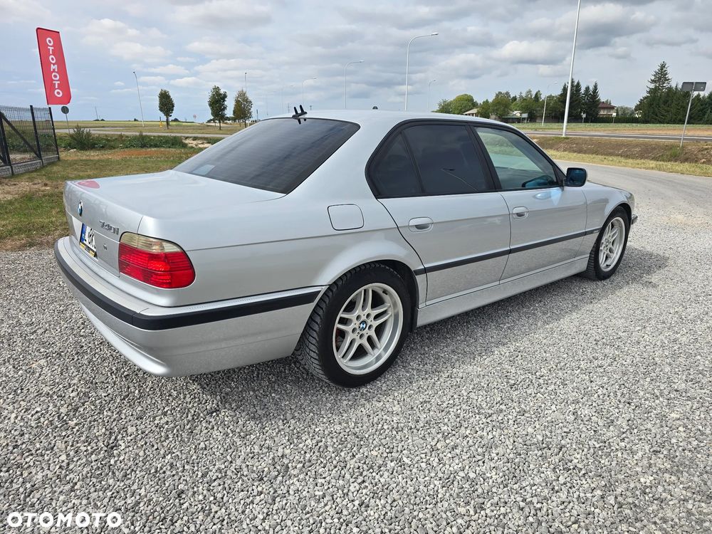 BMW Seria 7 - 9