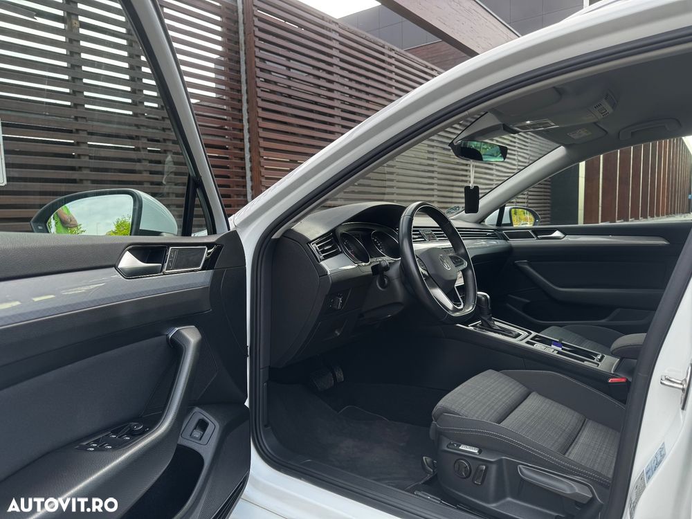 Volkswagen Passat 2.0 TDI DSG Comfortline - 11