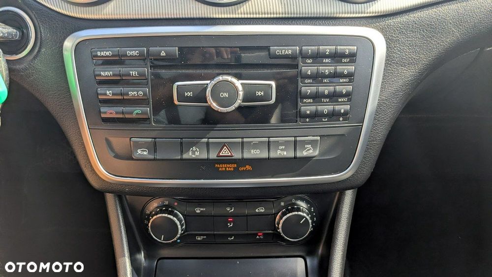 Mercedes-Benz GLA - 33