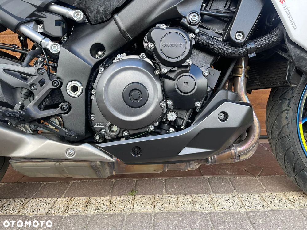 Suzuki GSX 1000 - 5