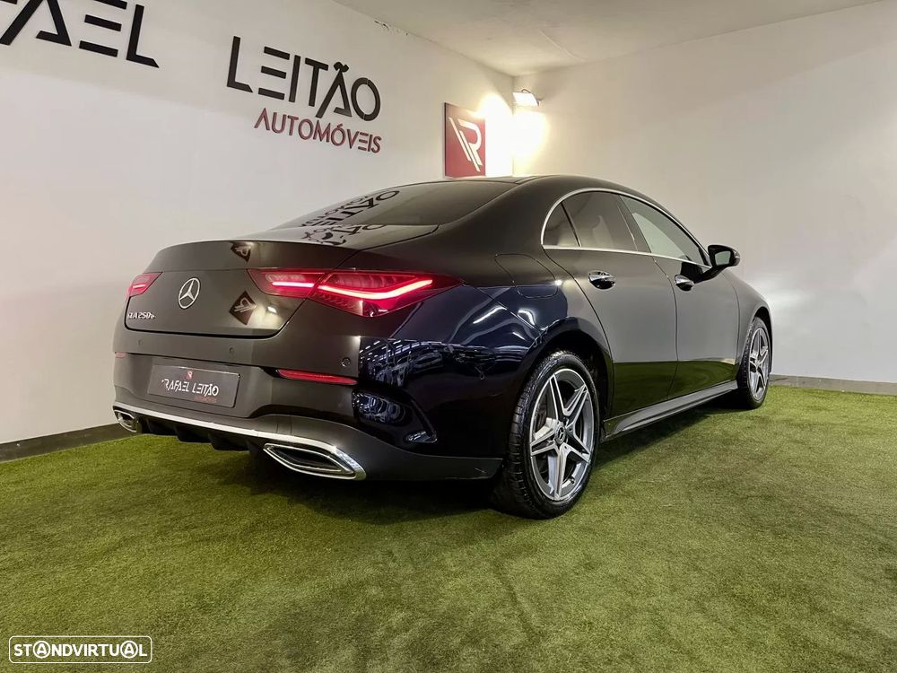 Mercedes-Benz CLA 250 e AMG Line - 8